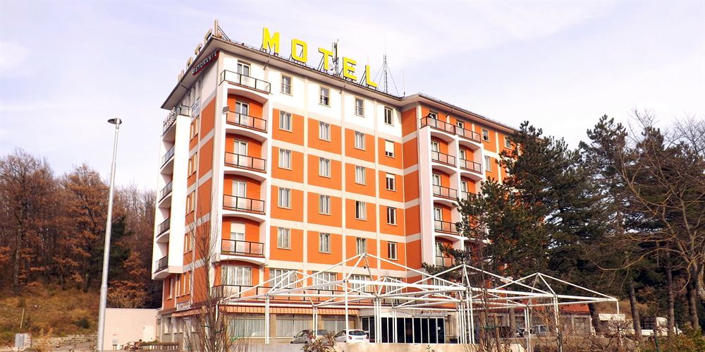 Hotel Roncobilaccio Roncobillaccio Exterior photo