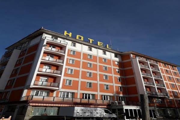 Hotel Roncobilaccio Roncobillaccio Exterior photo